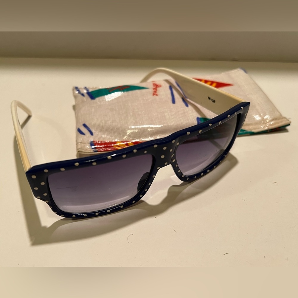 VINTAGE KEN DONE SUNGLASSES & CASE.